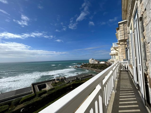 Appartement F4 à vendre - 4 pièces - 111,36 m2 - Biarritz - 64 - AQUITAINE